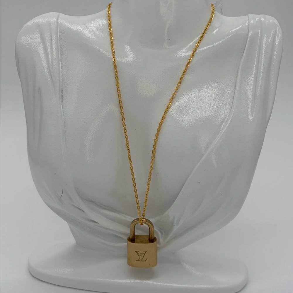 LOUIS VUITTON • Gold LV Lock w/ unbranded chain- Like New